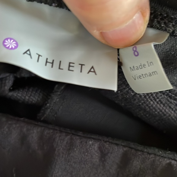 Athleta Black joggers Size 8 Little wear (4) zipped pockets High waist - Picture 7 of 7